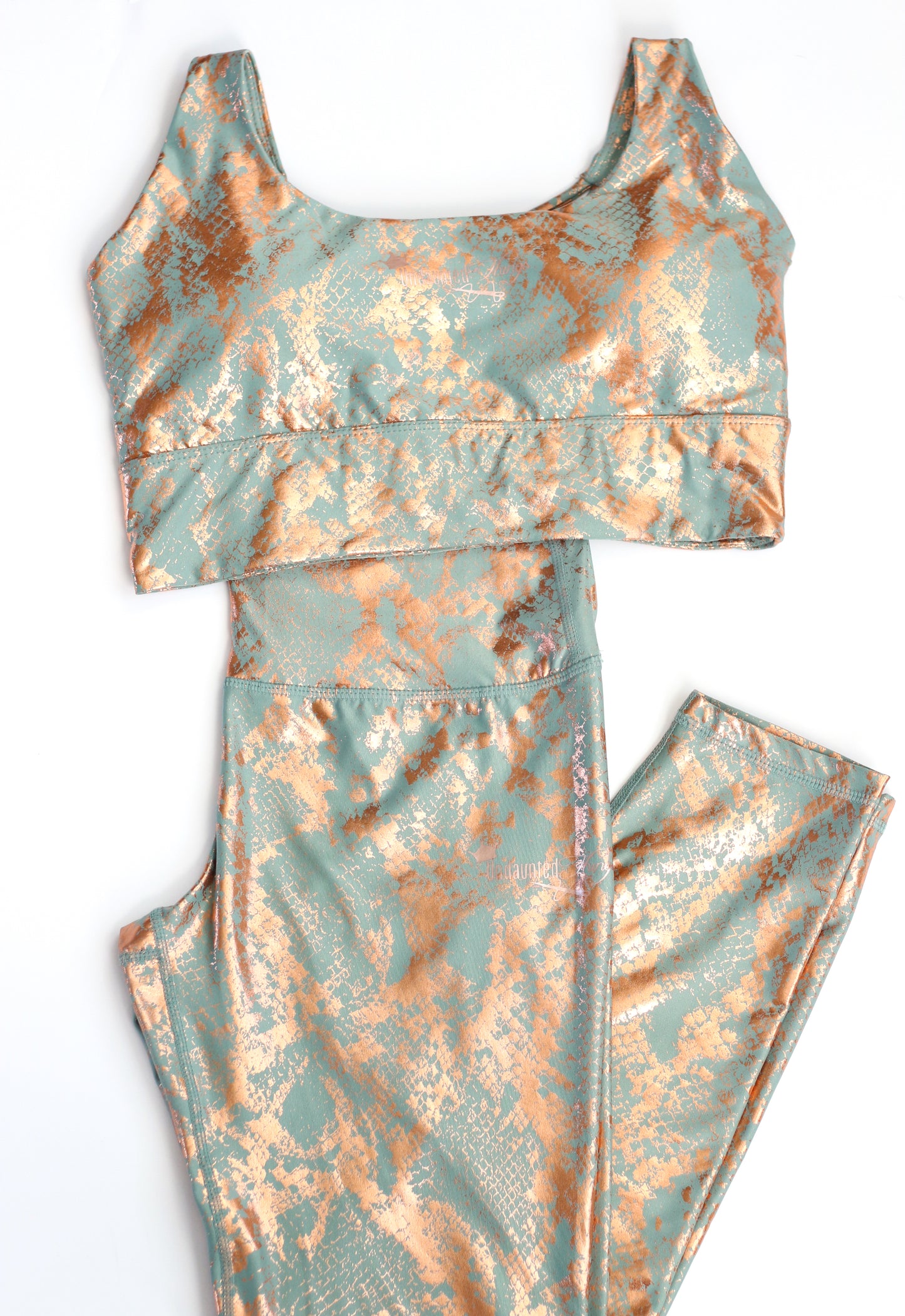 UT Snake Skin Active Set - Undaunted Things